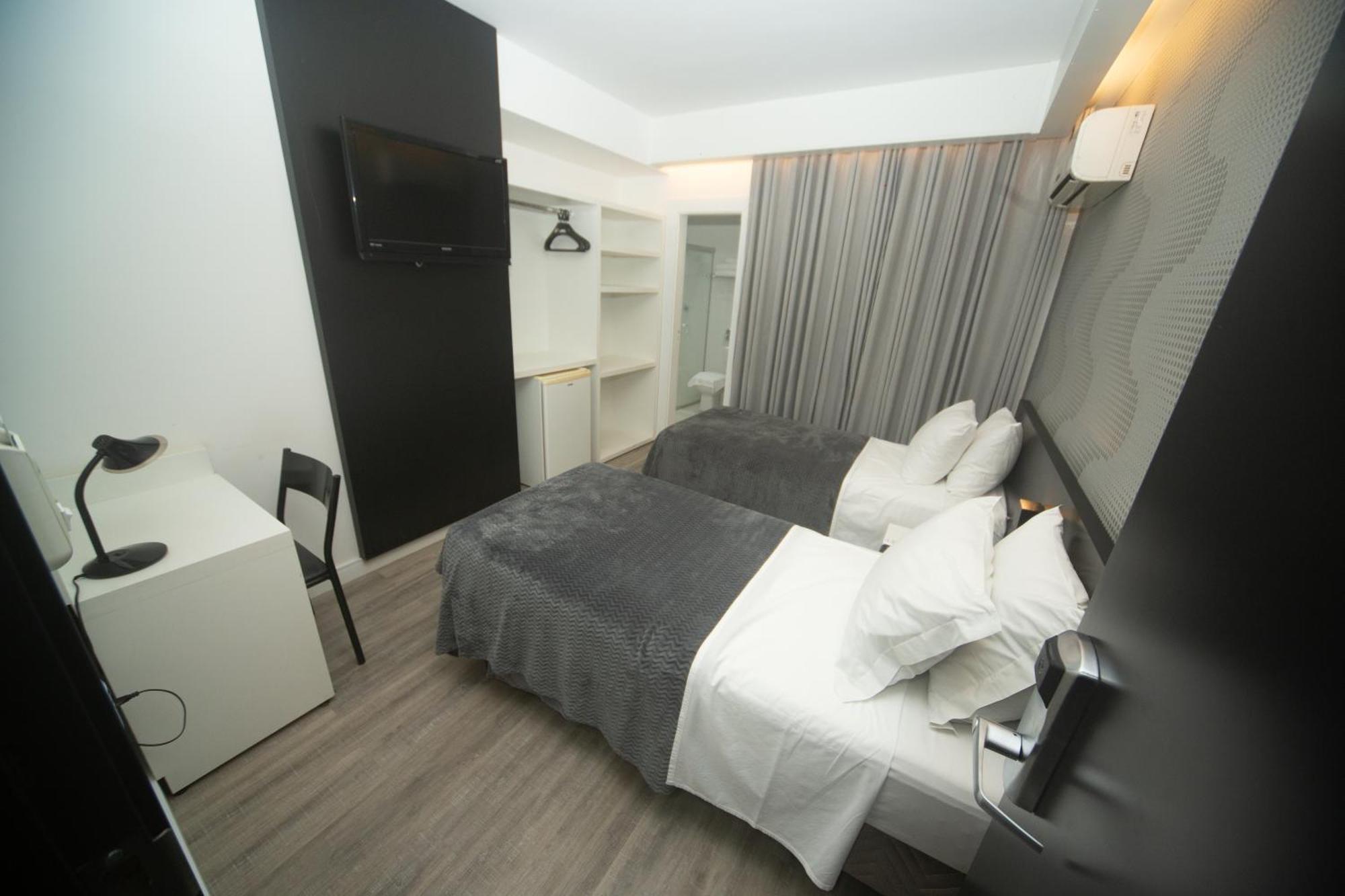 Hotel Cidade Araxá Buitenkant foto