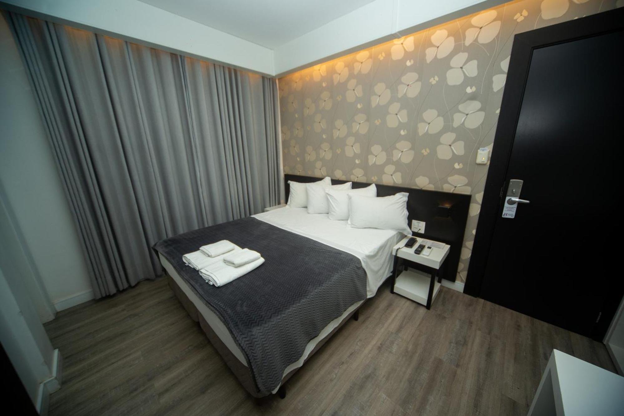 Hotel Cidade Araxá Buitenkant foto