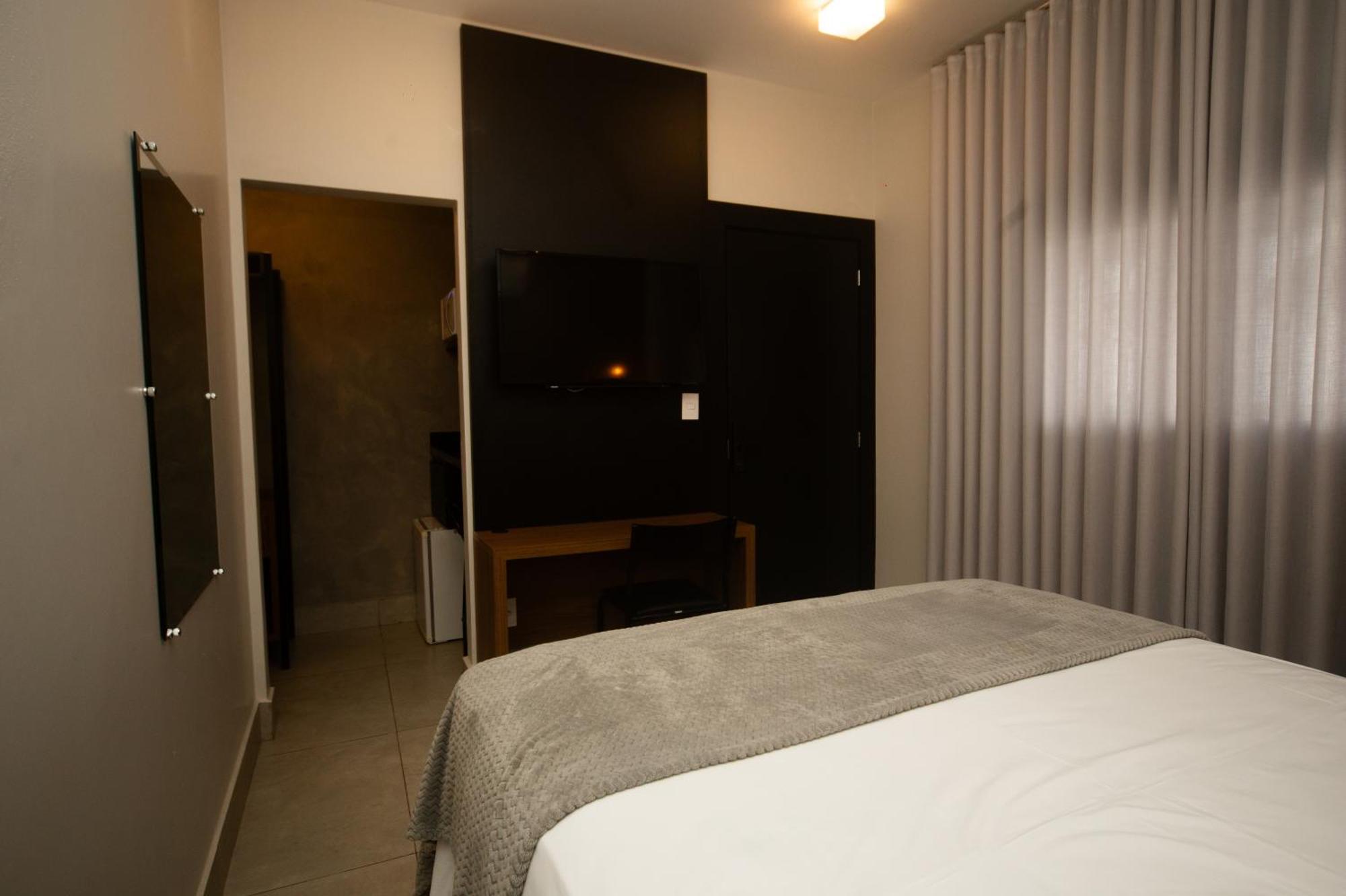 Hotel Cidade Araxá Buitenkant foto